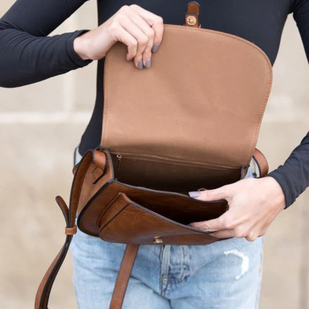 Blair Foldover Spenne Crossbody Bag