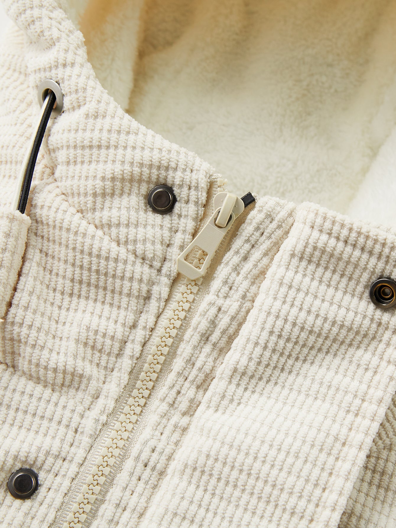 Teddyforet corduroy vattert jakke med hette