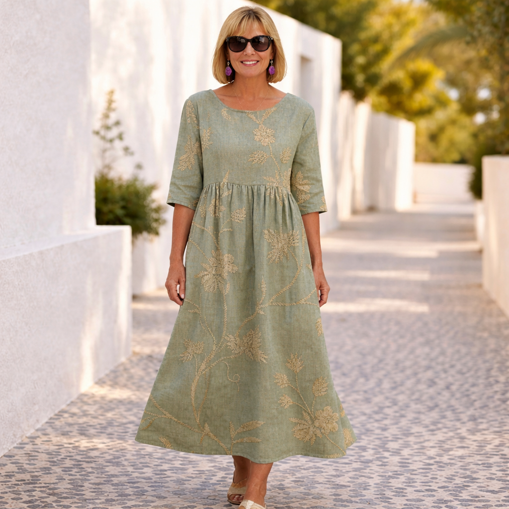 Susan | Blomstret kjole med sommerlig stemning
