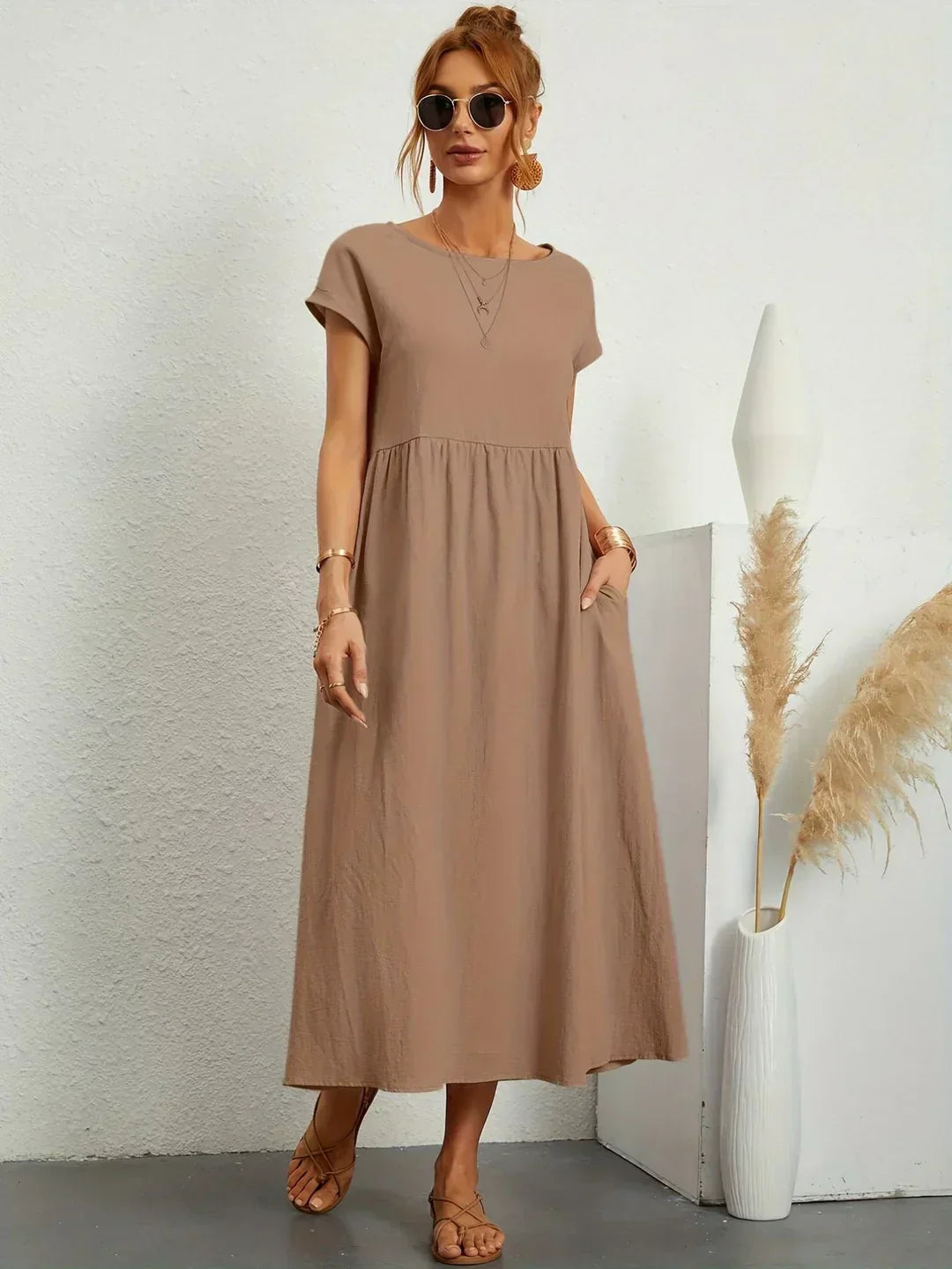 HEIKE™ – Flytende midikjole av tidløs eleganse