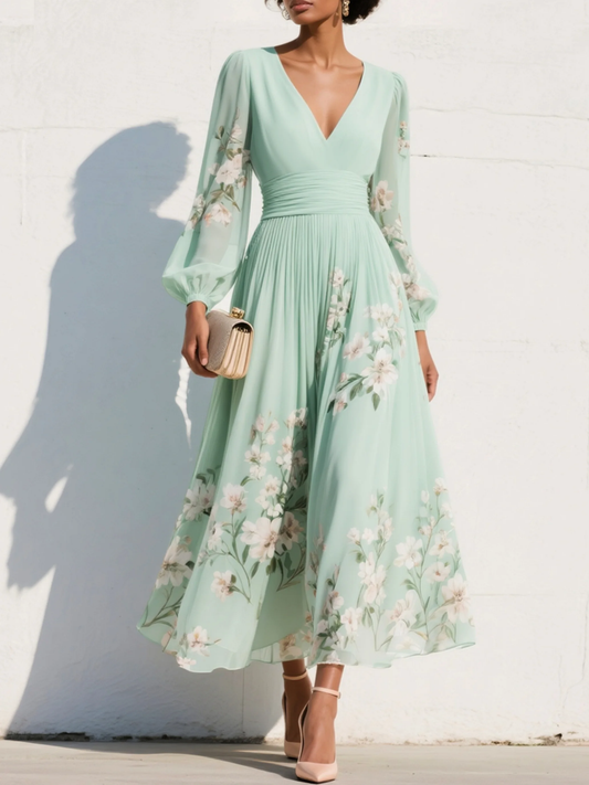 Lysegrønn midi-kjole i chiffon med blomsterprint og V-hals