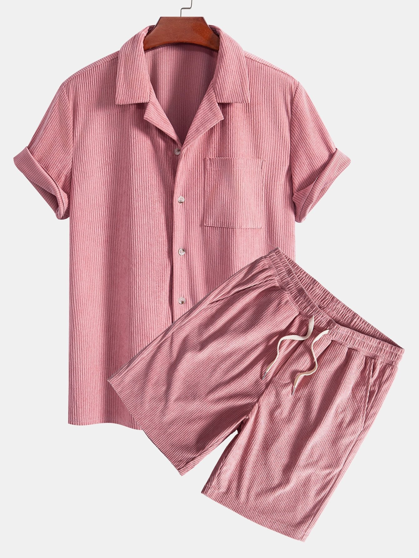 Kortermet korduroy cubansk skjorte og shorts