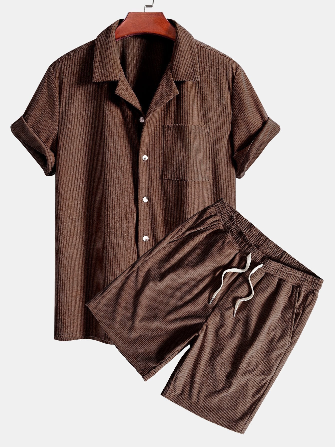 Kortermet korduroy cubansk skjorte og shorts